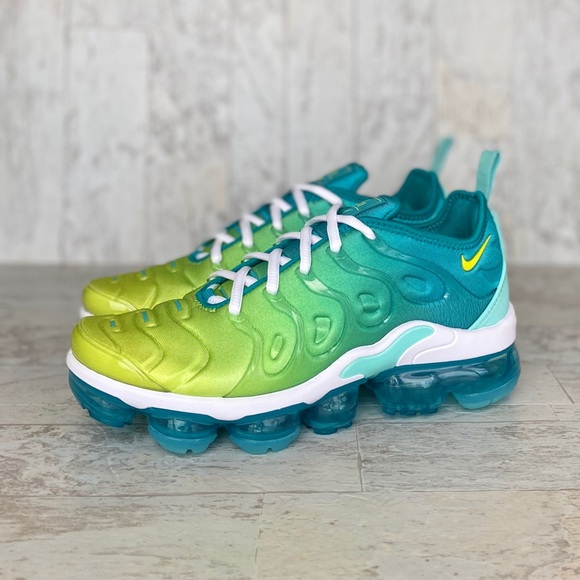 nike air vapormax plus lemon lime